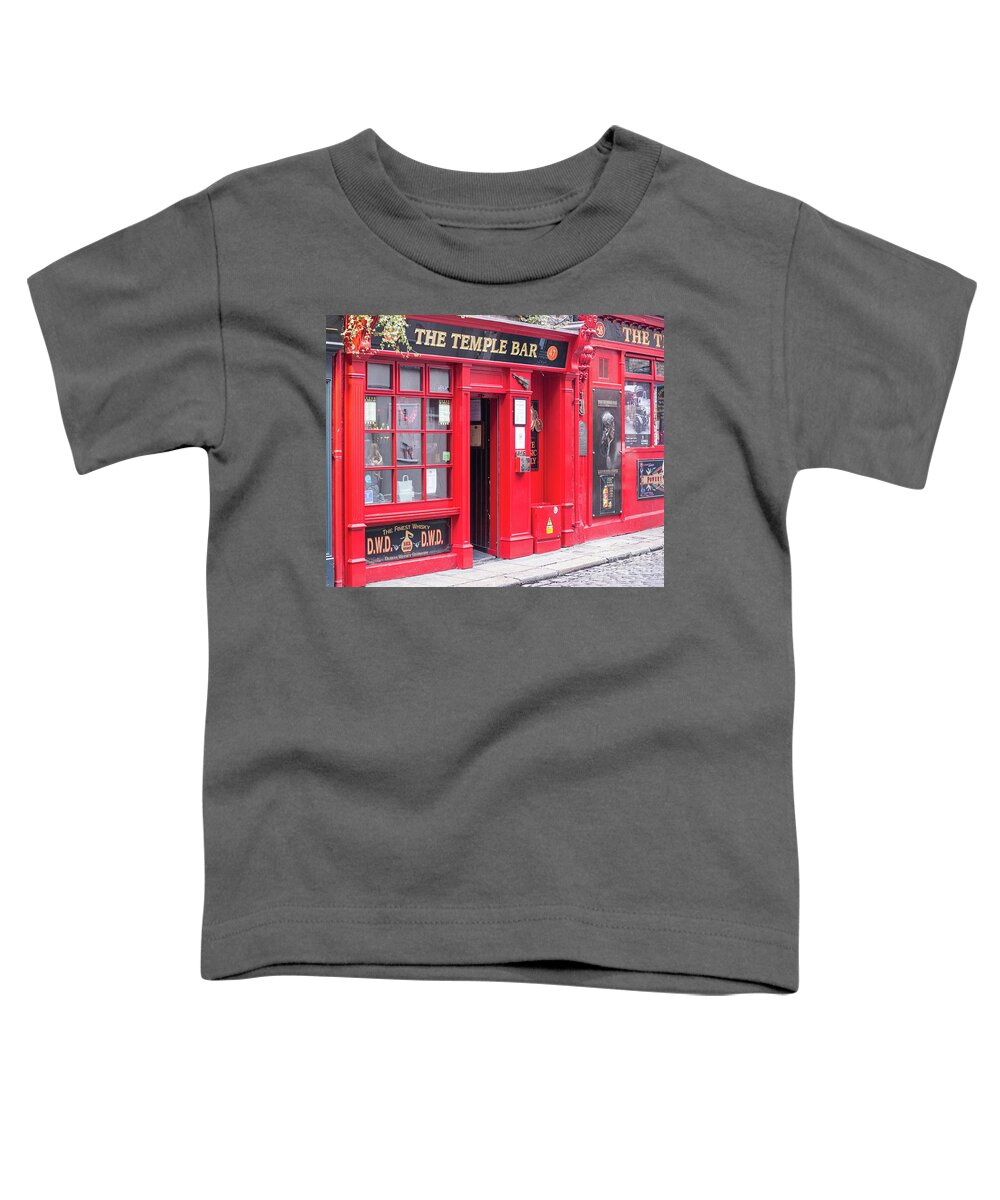 Dubliny Toddler T-Shirt featuring the photograph Temple Bar in Dublin by Les Palenik