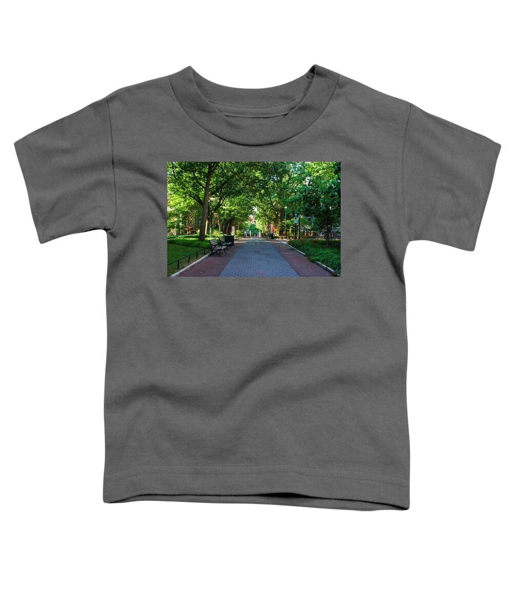 University Toddler T-Shirt featuring the photograph University of Pennsylvania Campus - Philadelphia by Bill Cannon