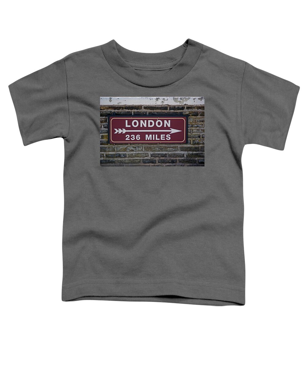Settle Toddler T-Shirt featuring the photograph 06/06/14 SETTLE. Station View. Destination Board. by Lachlan Main