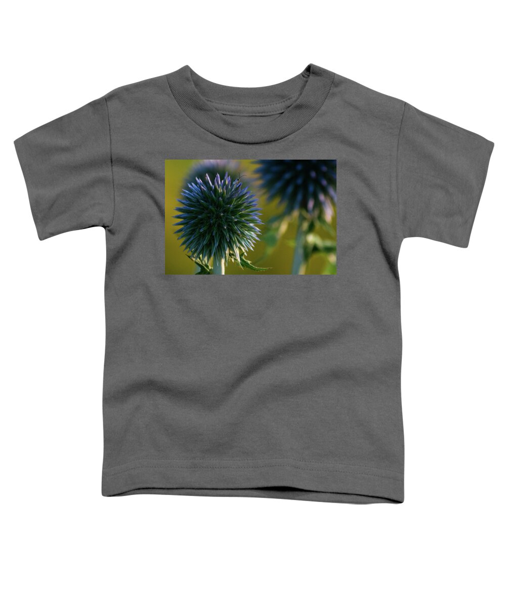 Botanical Toddler T-Shirt featuring the photograph Tiny Visitor by Vicky Edgerly