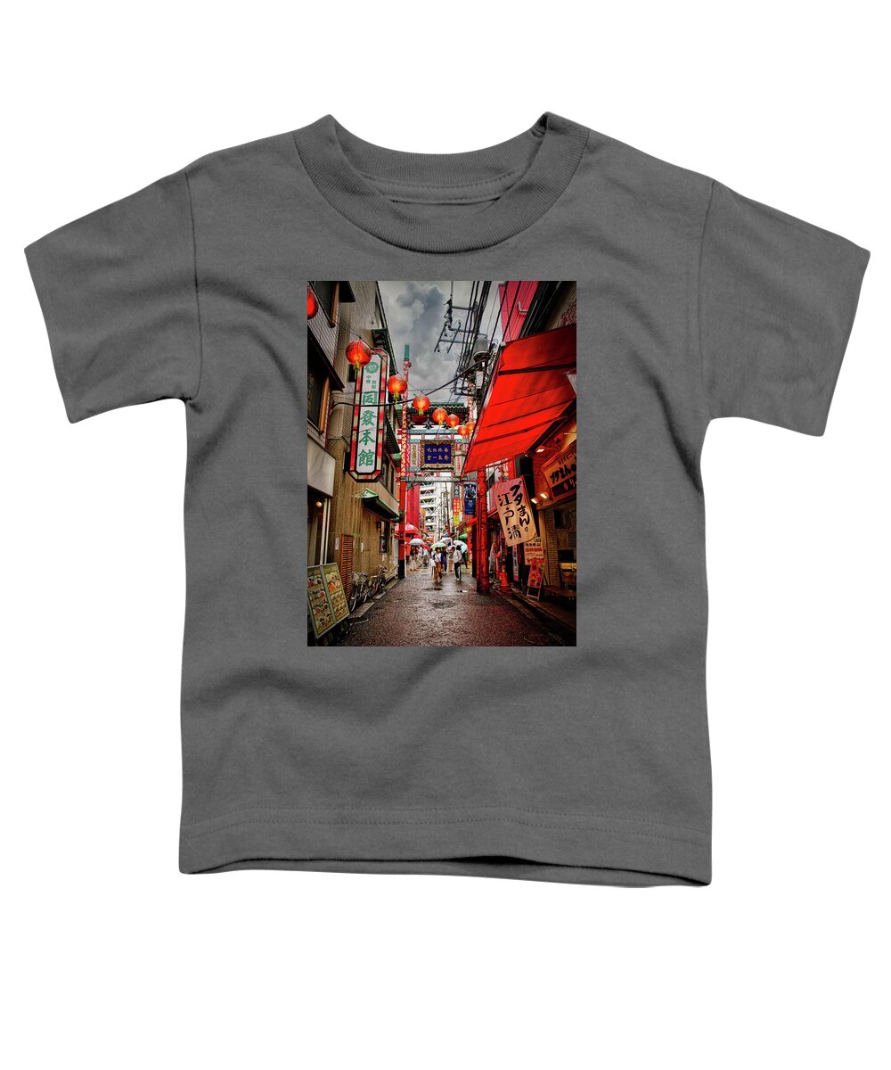 Buildings Toddler T-Shirt featuring the photograph Rainy Day in Chinatown #1 by Bill Chizek