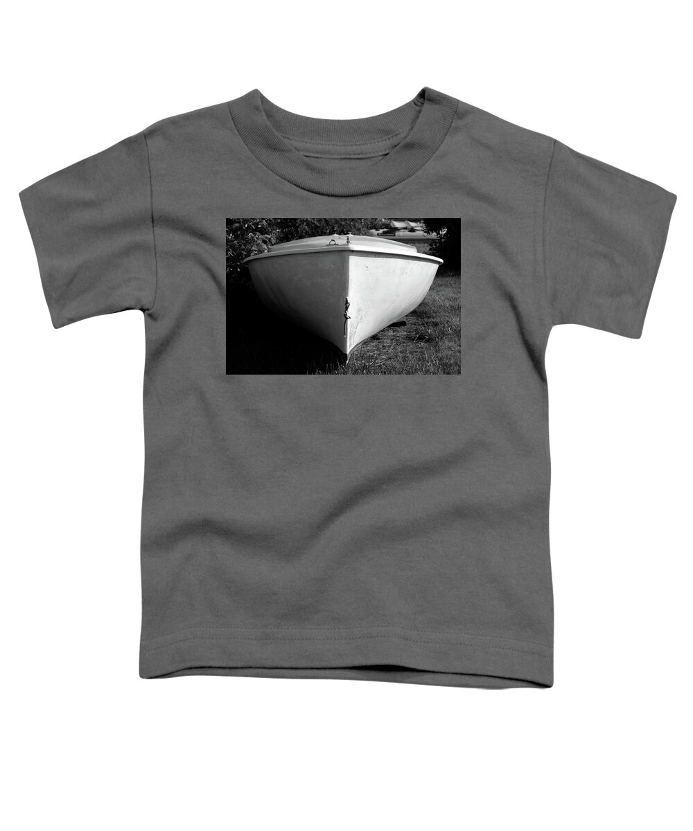 Rhode Island Toddler T-Shirt featuring the photograph A boat by Jim Feldman