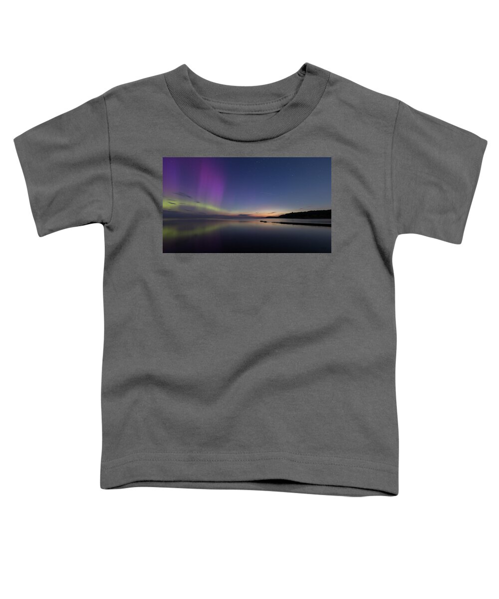 Aurora Toddler T-Shirt featuring the photograph A Majestic Sky by Everet Regal