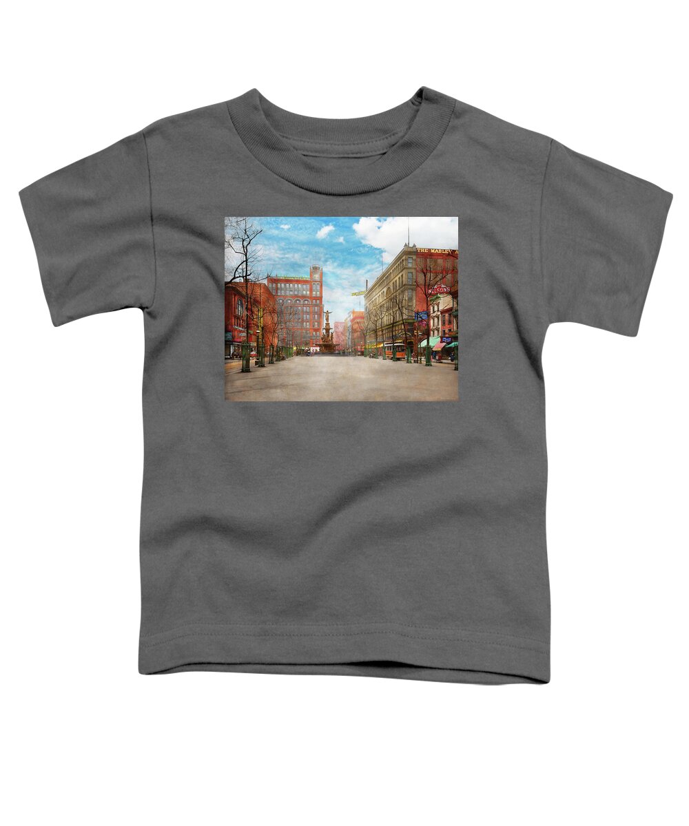 Cincinnati Toddler T-Shirt featuring the photograph City - Cincinnati, OH - Queen City Pride 1904 by Mike Savad