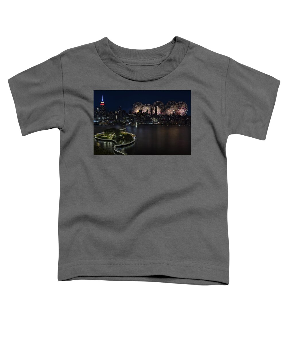 4th Of July Toddler T-Shirt featuring the photograph NYC Skyline 4th of July by Susan Candelario