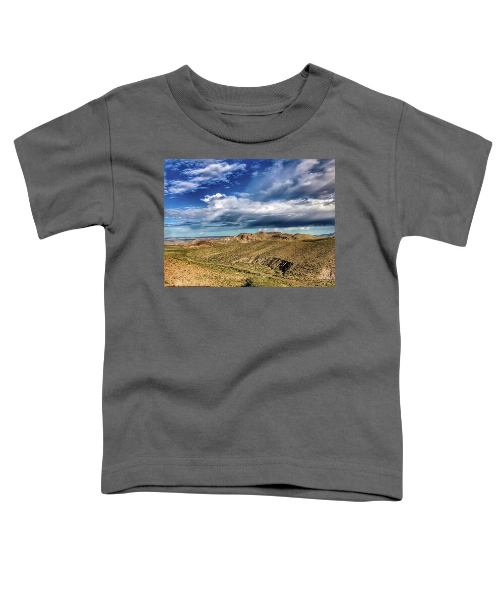 Bigbend Toddler T-Shirt featuring the photograph Round the Bend by Pam Rendall
