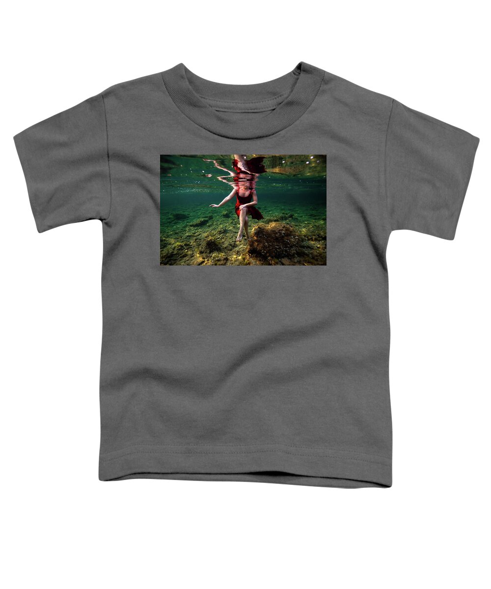 Underwater Toddler T-Shirt featuring the photograph Sitting by Gemma Silvestre