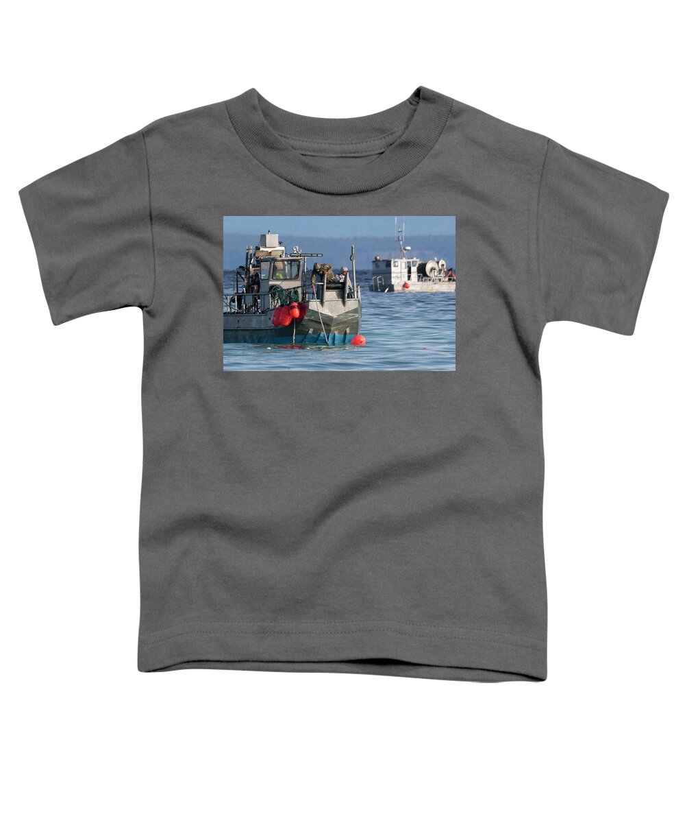 Herring Skiff Toddler T-Shirt featuring the photograph Snag That Line by Randy Hall