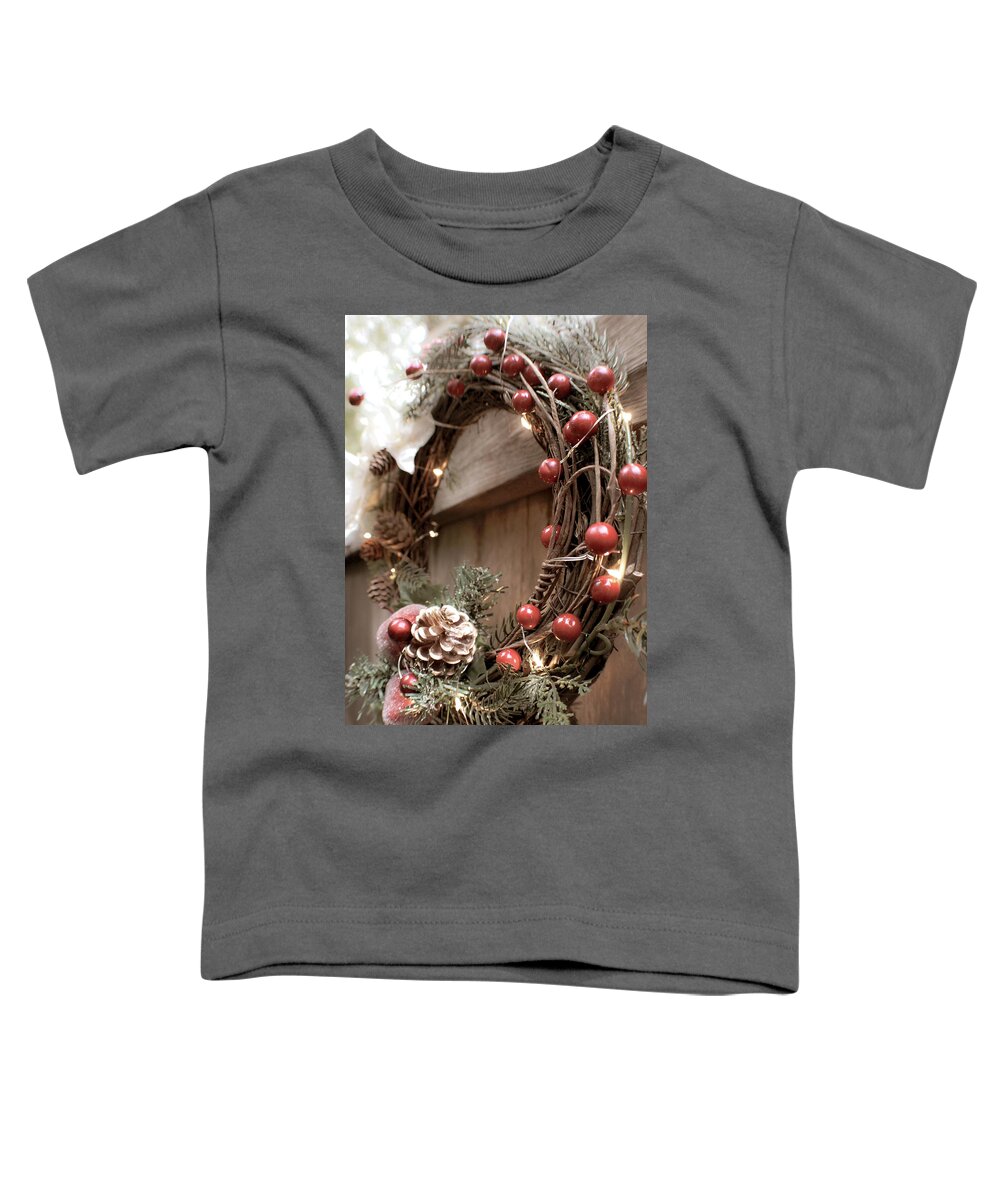 Merry Christmas Toddler T-Shirt featuring the photograph Vintage Holiday Wreath by W Craig Photography