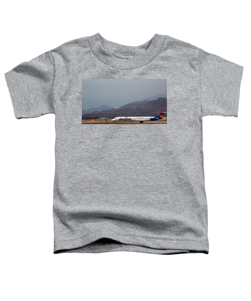 Allegiant Toddler T-Shirt featuring the photograph Allegiant at Palm Springs Airport by John Daly