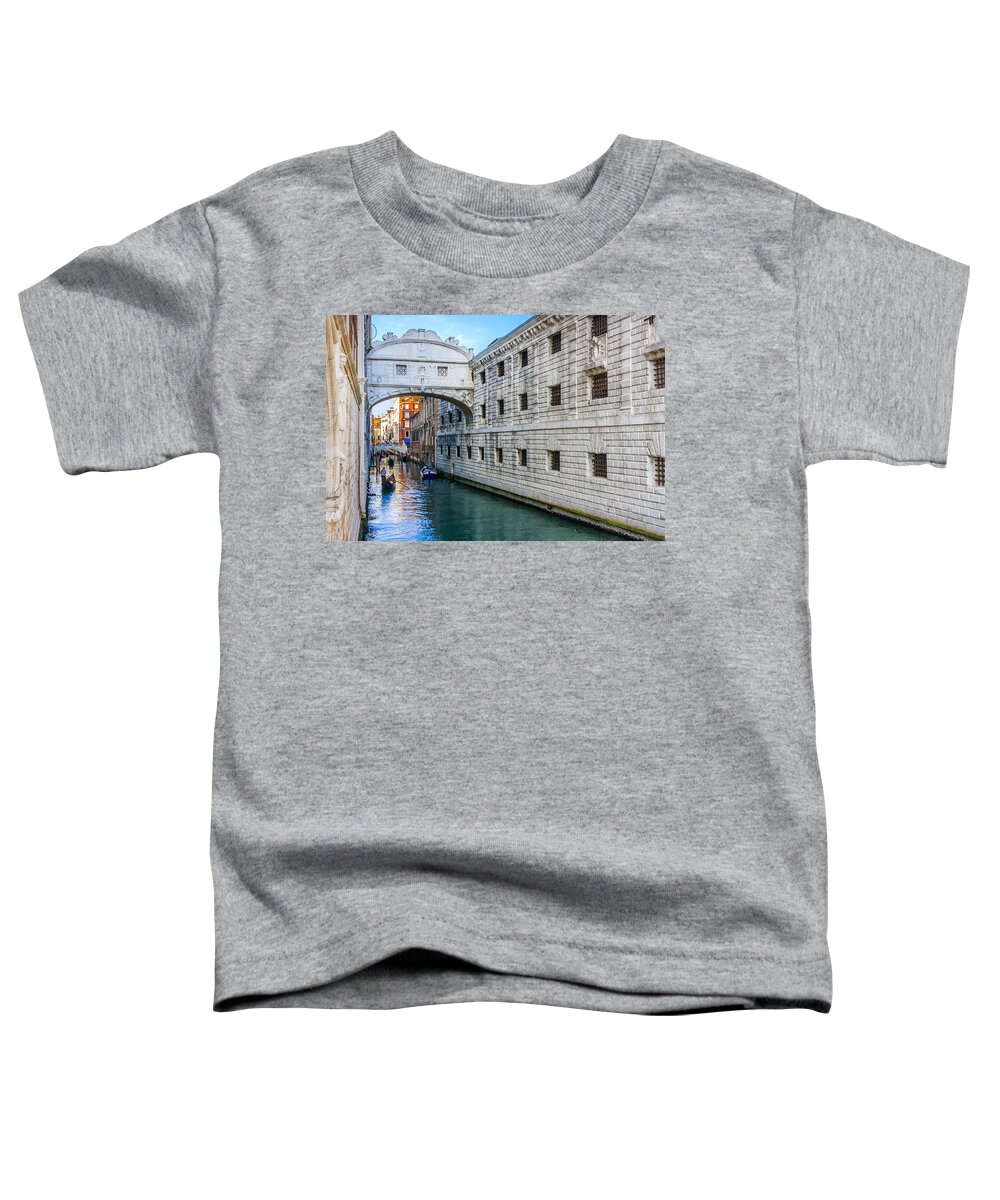 Architecture Toddler T-Shirt featuring the photograph Bridge of Sighs by Sue Leonard