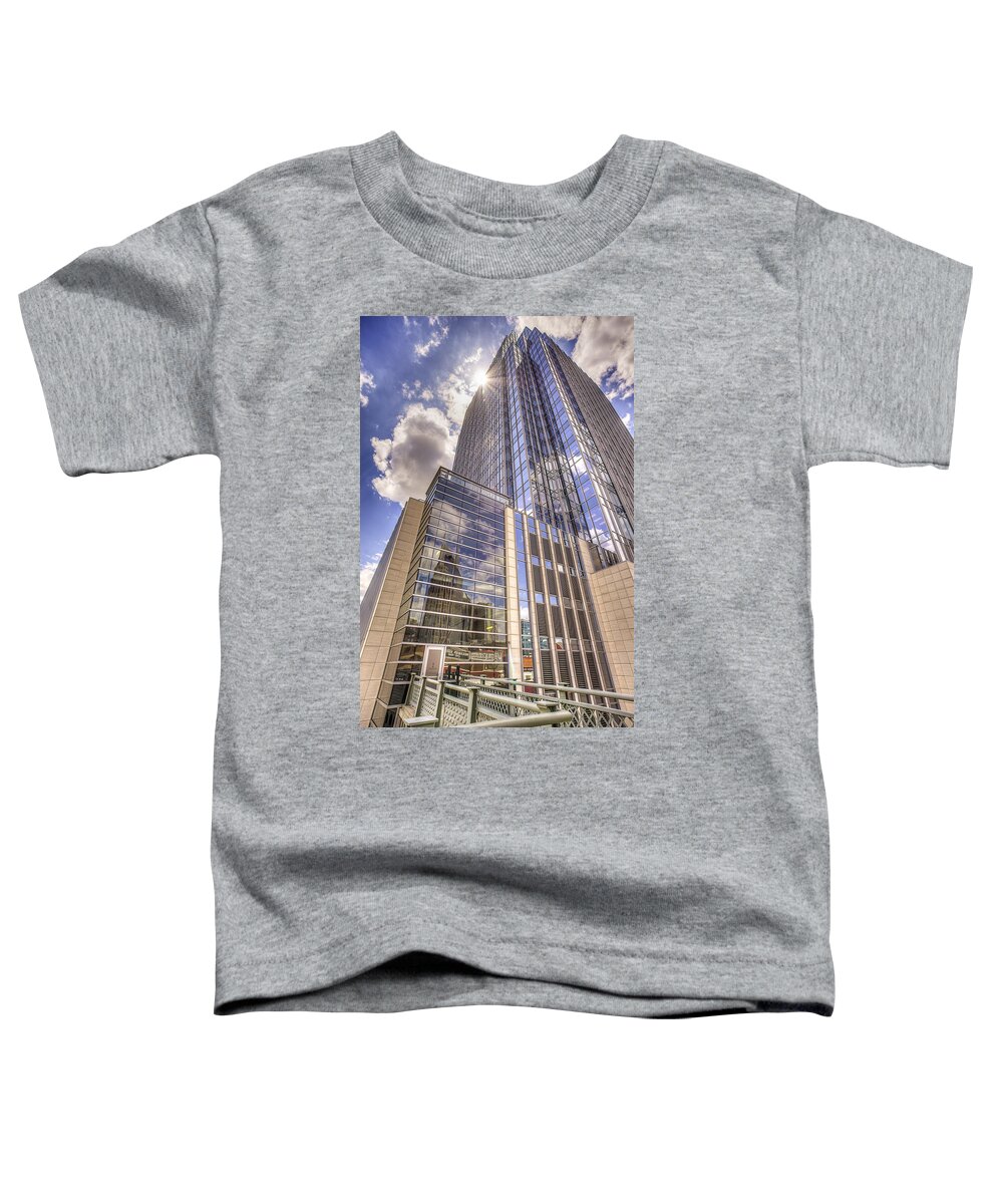 Nashville Toddler T-Shirt featuring the photograph Nashville Pinnacle Sunburst by Brett Engle