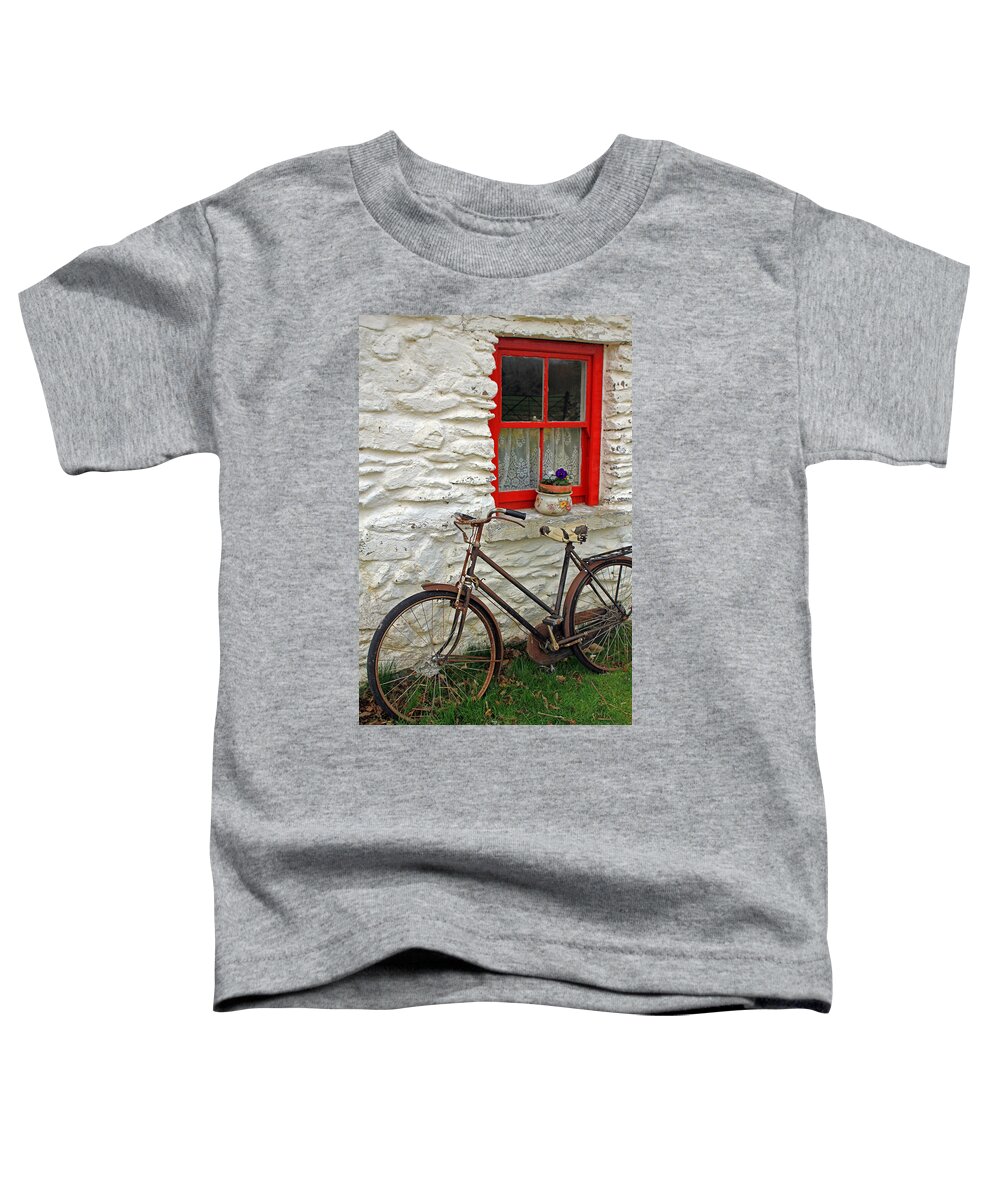 Houses Toddler T-Shirt featuring the photograph Red Window by Jennifer Robin