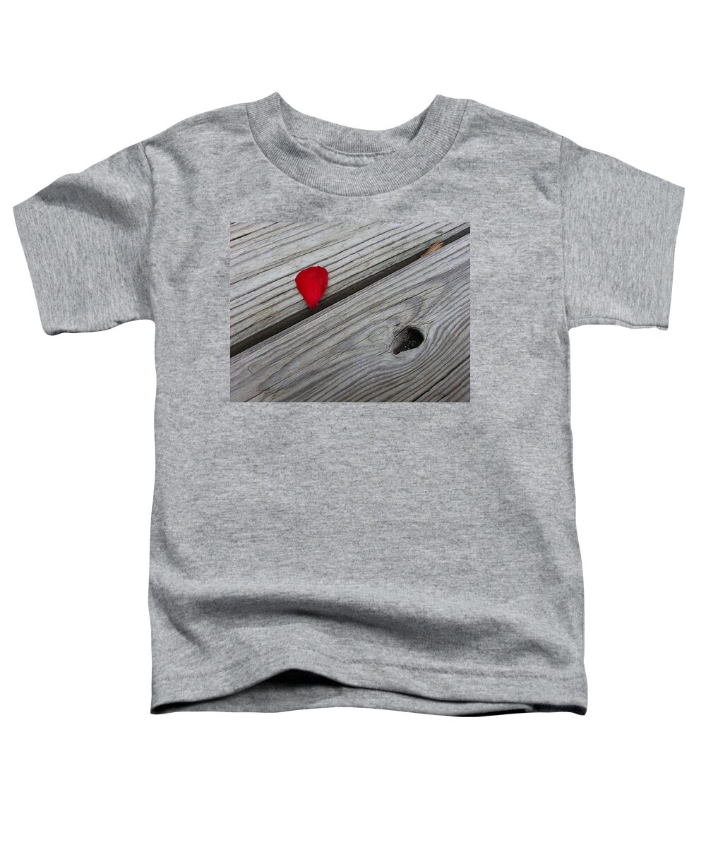 Geranium Toddler T-Shirt featuring the photograph A Drop of Color by Robert Knight