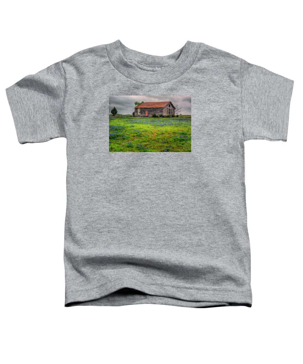 Bluebonnet Toddler T-Shirt featuring the photograph Bluebonnets and Abandoned Farm House by David and Carol Kelly