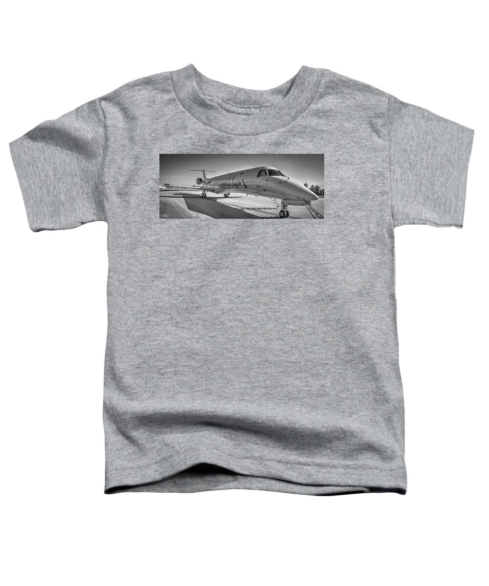Envoy Toddler T-Shirt featuring the photograph Envoy Embraer Regional Jet by Phil And Karen Rispin