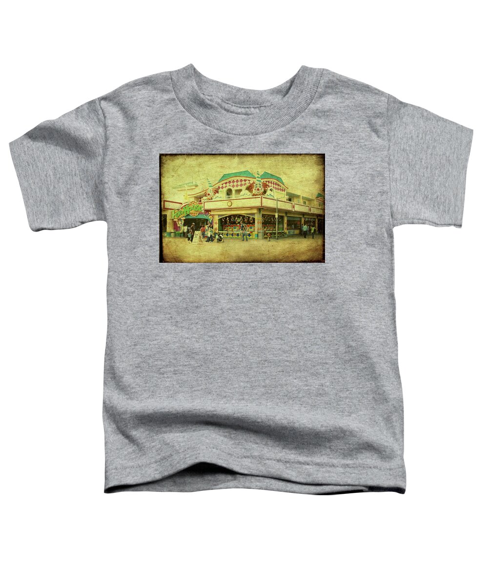 Jersey Shore Toddler T-Shirt featuring the photograph Fun House - Jersey Shore by Angie Tirado