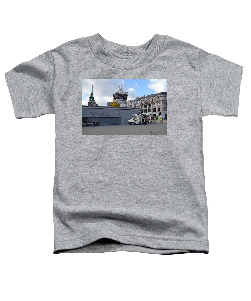 London Toddler T-Shirt featuring the photograph Ice Cream at the Tower of London by Erik Burg