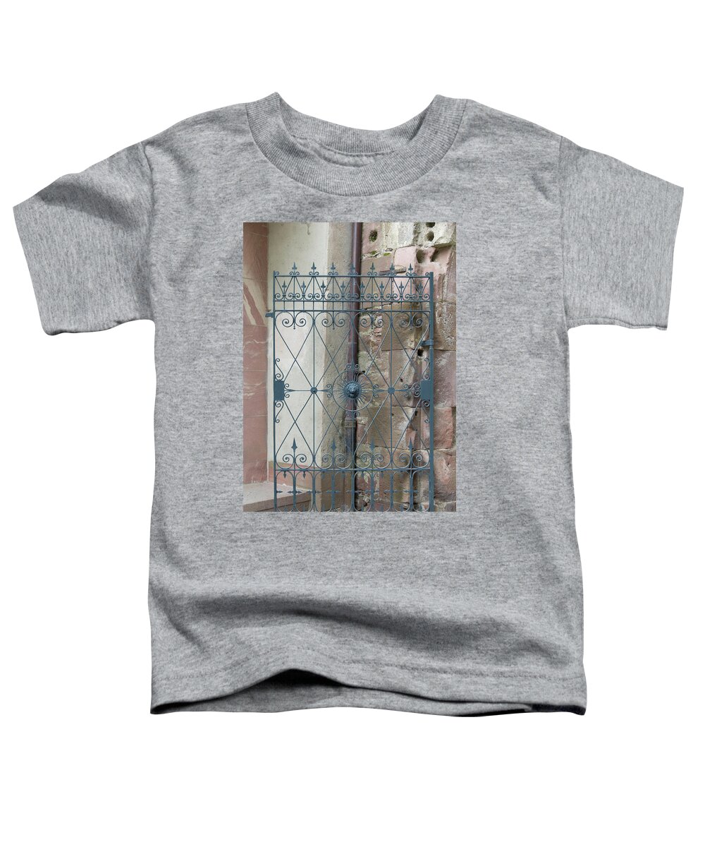 Heidelberg Toddler T-Shirt featuring the photograph Lion Gate by Teresa Mucha