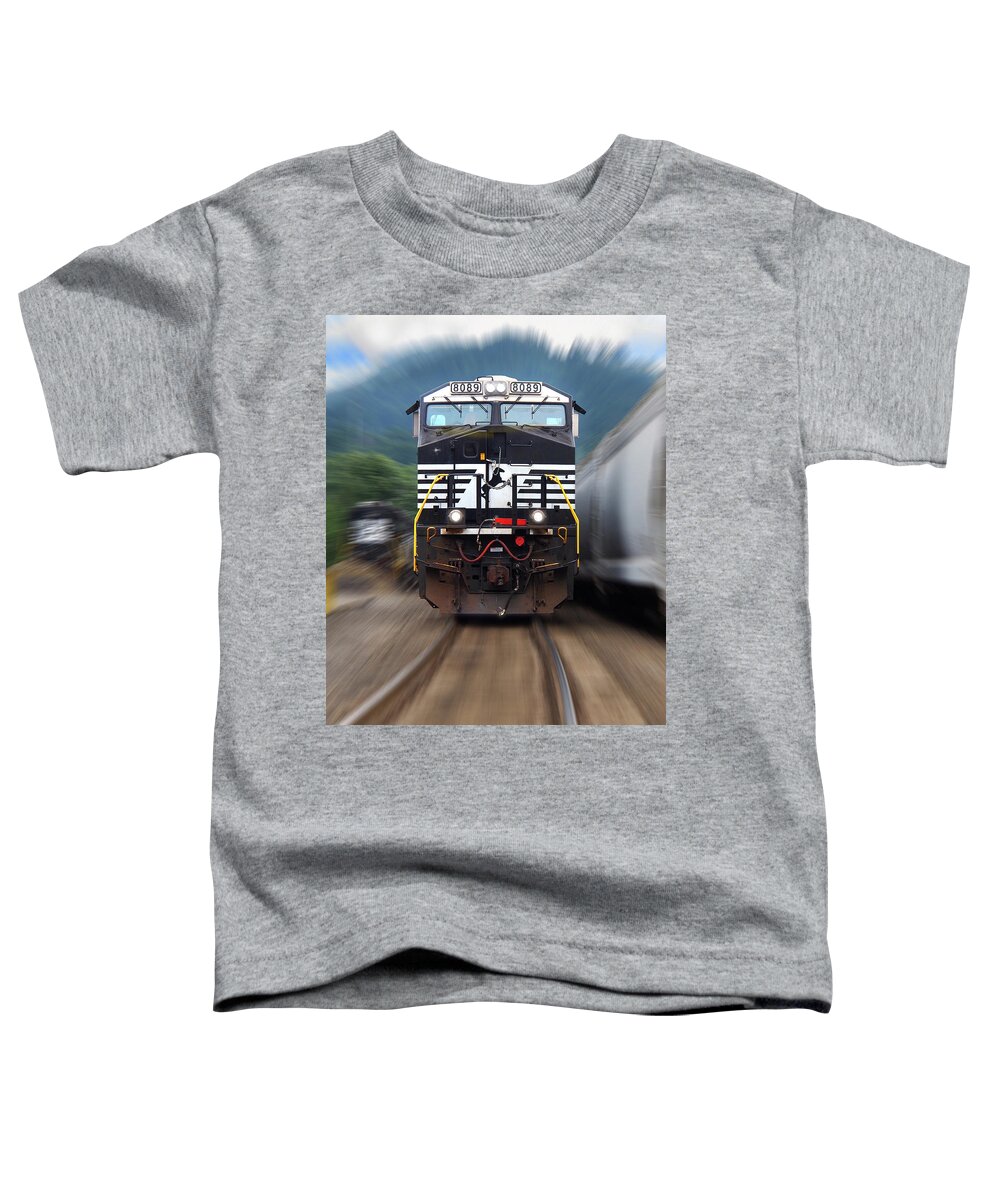 Railroad Toddler T-Shirt featuring the photograph N S 8089 On The Move by Mike McGlothlen