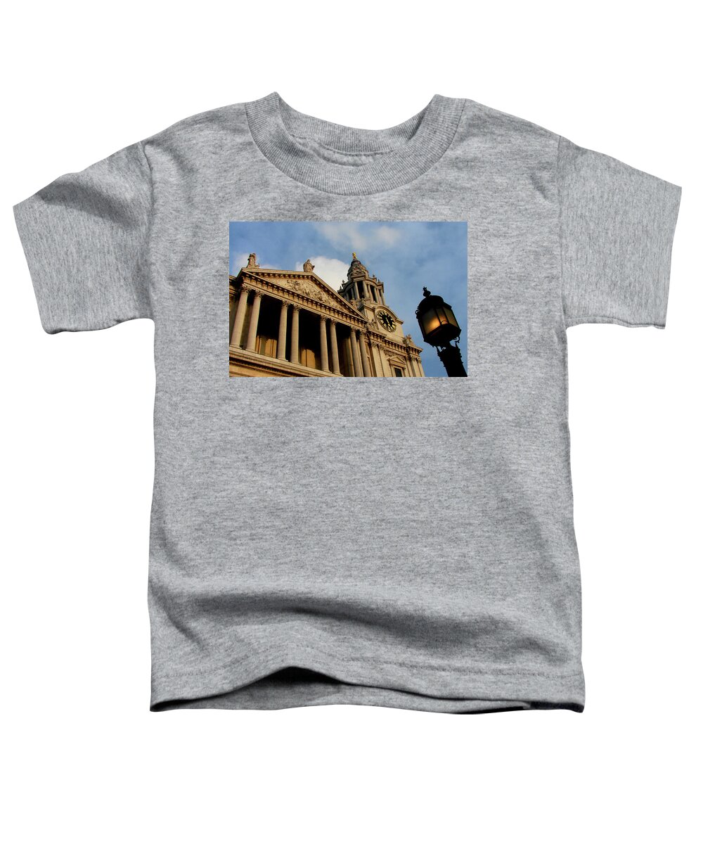 St.paul's Toddler T-Shirt featuring the photograph West front of St.Paul's Cathedral, London by Iqbal Misentropy