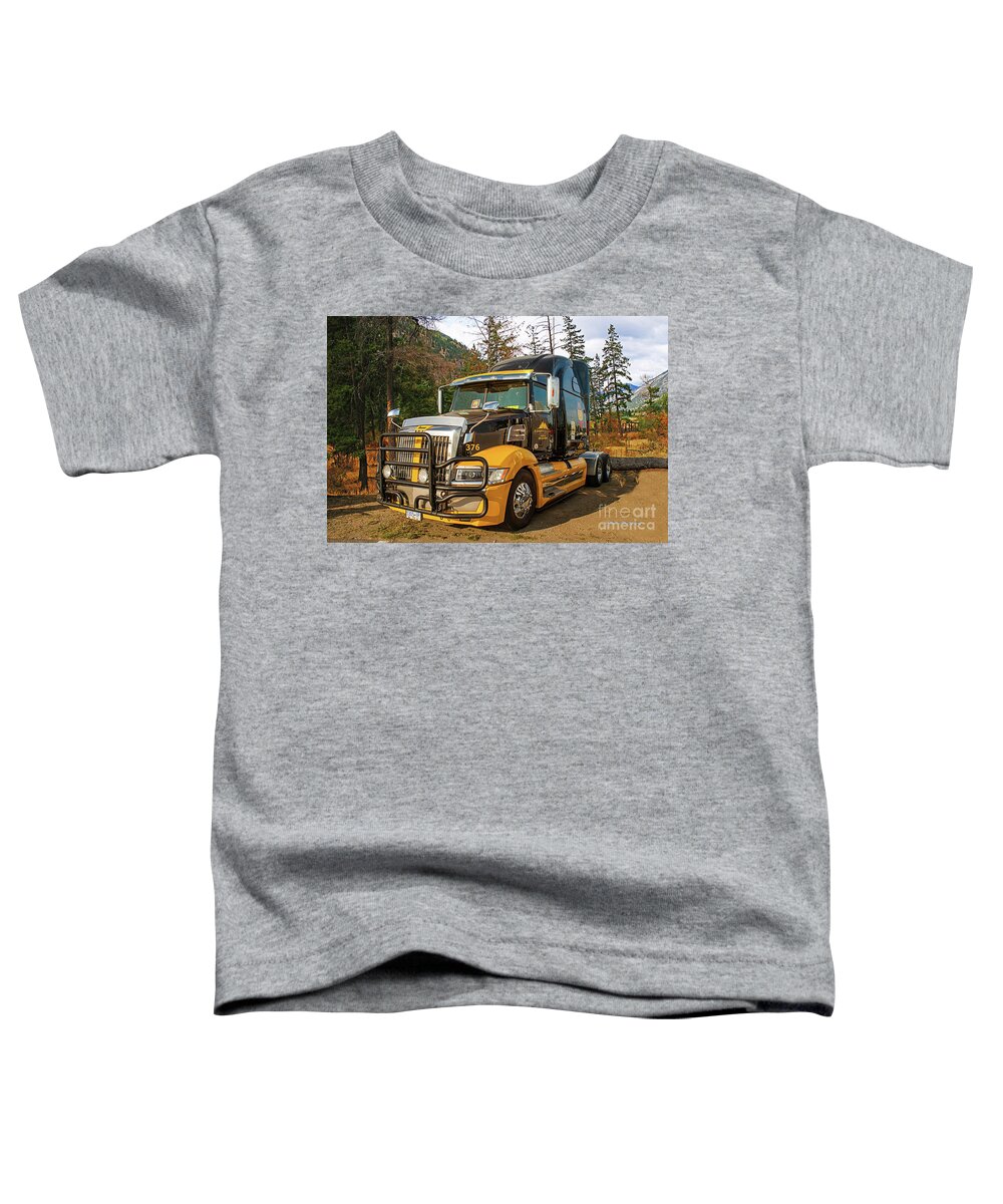 Big Rigs Toddler T-Shirt featuring the photograph Catr9569-19 by Randy Harris