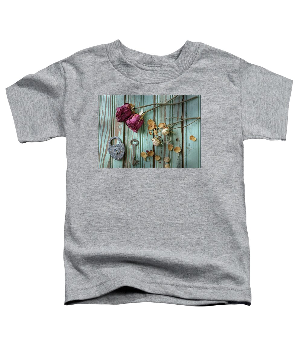 Roses Toddler T-Shirt featuring the photograph Last Remembrance 1 by David Smith