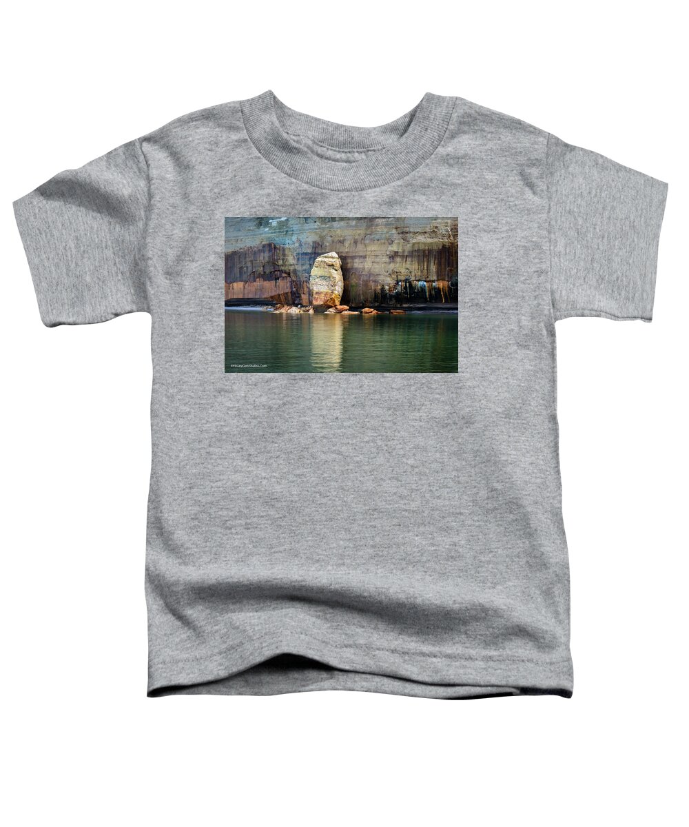 Lake Toddler T-Shirt featuring the photograph MI Pictured Rocks Shore #7 by LeeAnn McLaneGoetz McLaneGoetzStudioLLCcom