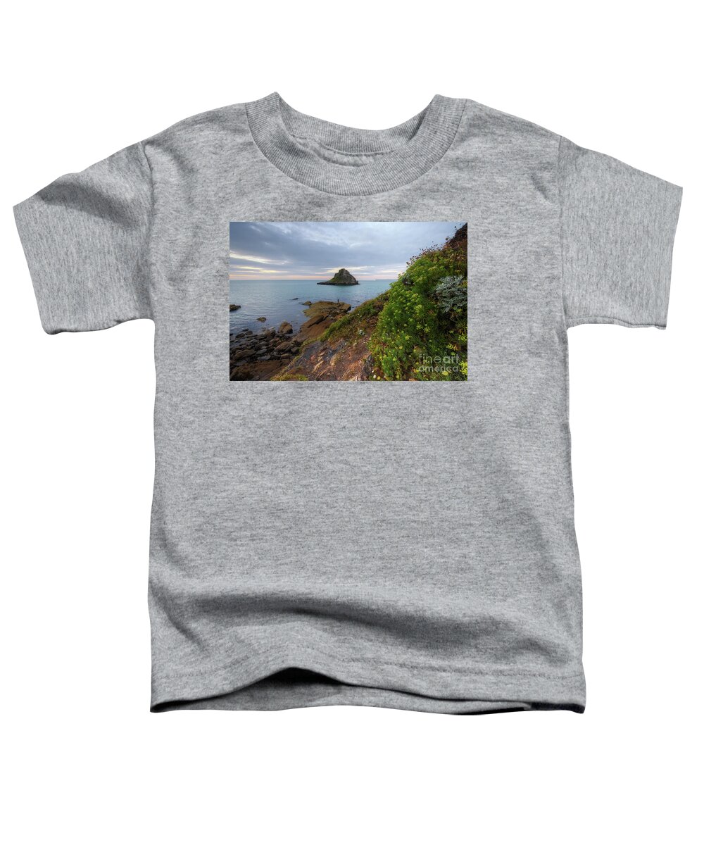 Torquay Toddler T-Shirt featuring the photograph Thatcher Rock 2.0 by Yhun Suarez