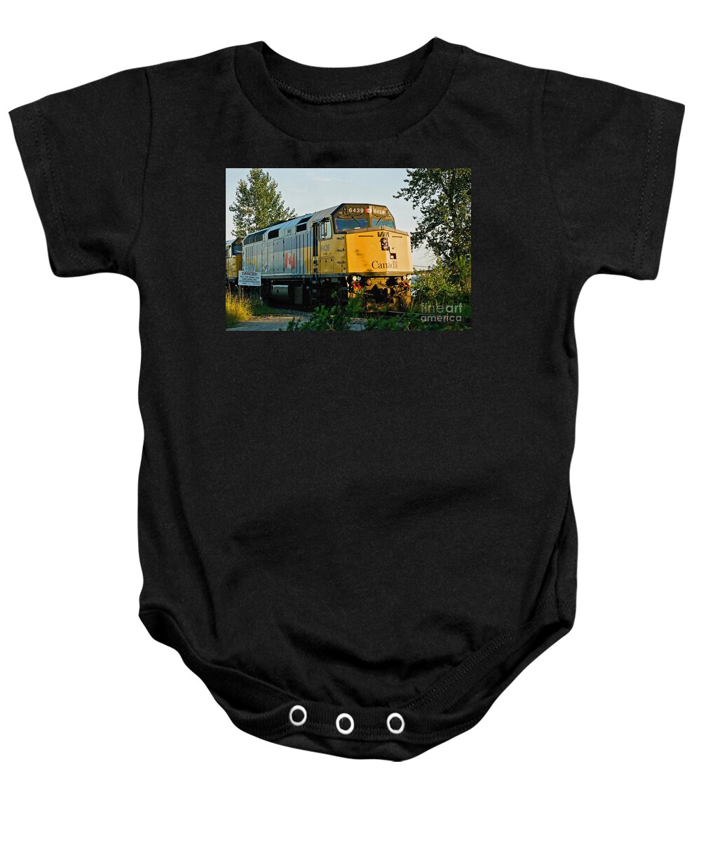 Trains Baby Onesie featuring the photograph Via Rail Engine by Randy Harris