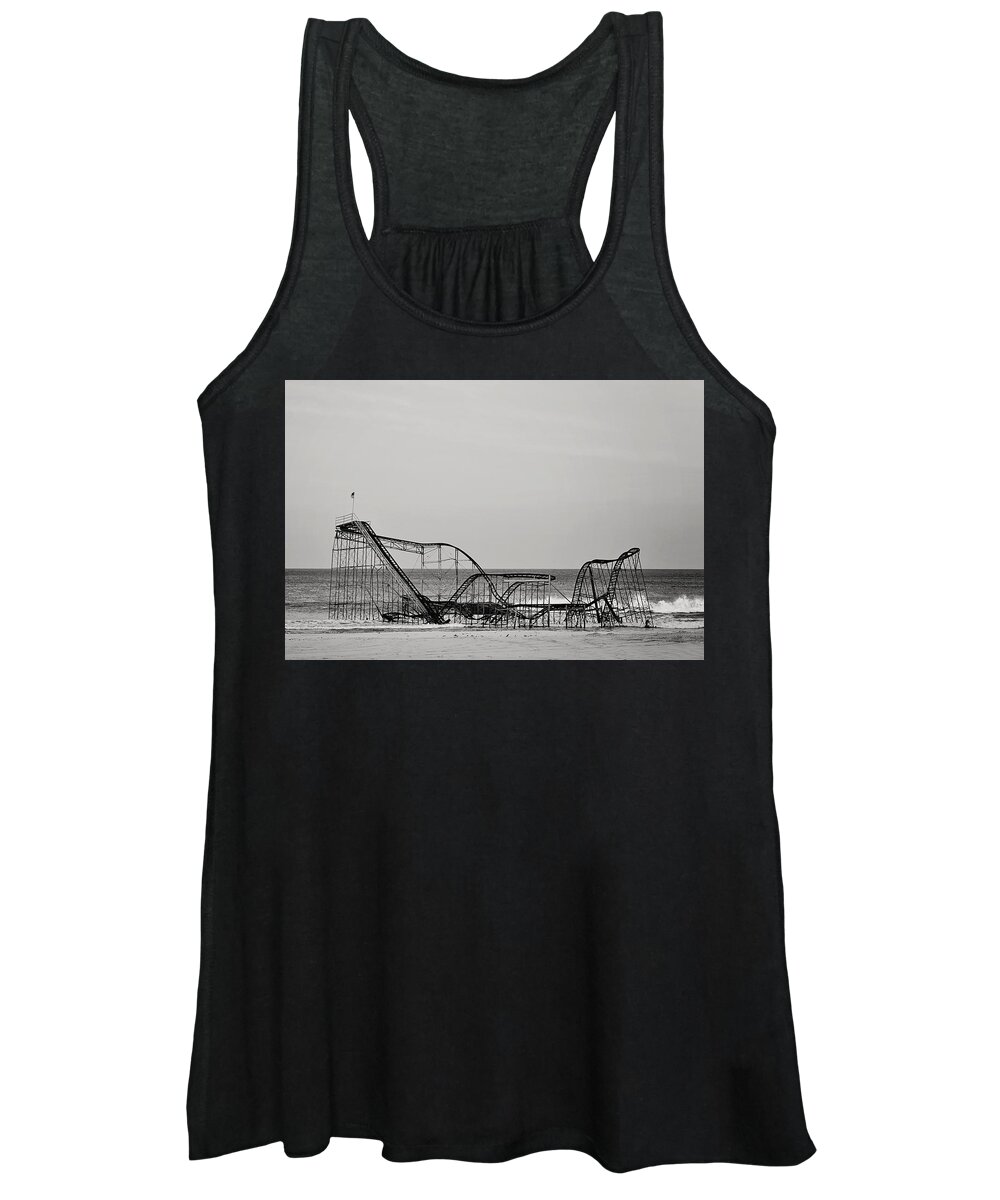 Jet Star Women's Tank Top featuring the photograph Jet Star by Terry DeLuco