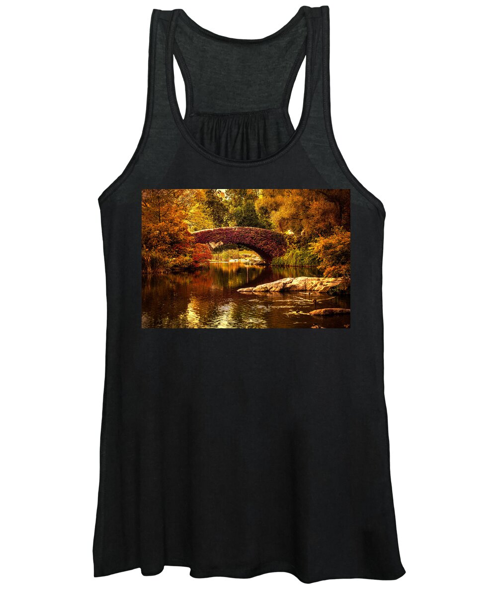 Gapstow Women's Tank Top featuring the photograph The Gapstow Bridge by Chris Lord