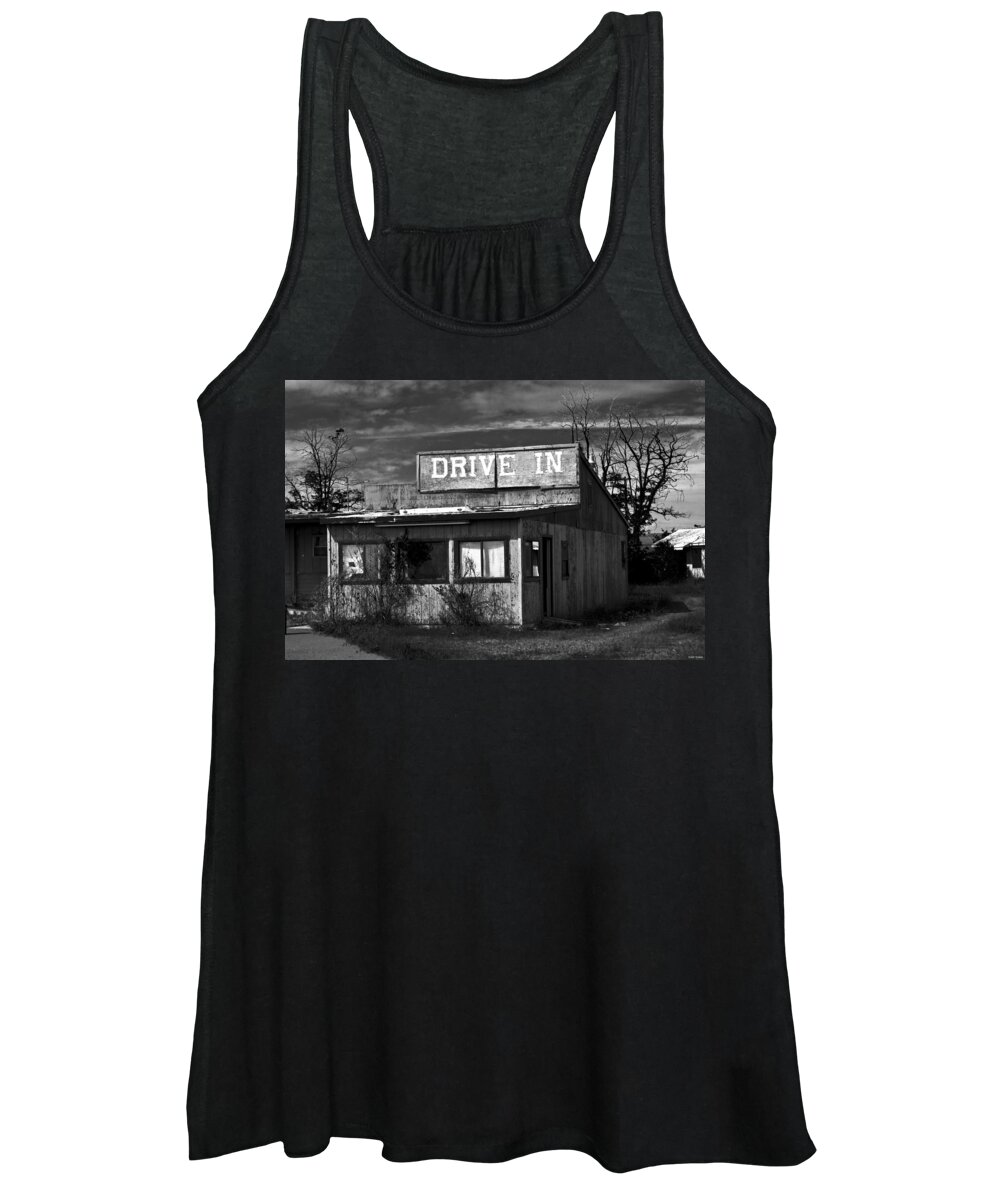 Movie Theater Women's Tank Top featuring the photograph Better Days - An Old Drive-In by Joseph Noonan