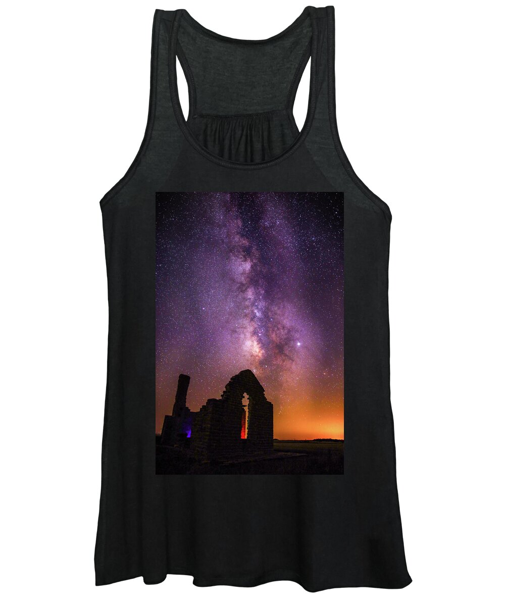 Fort Griffin Women's Tank Top featuring the photograph The Milky Way Rises by KC Hulsman