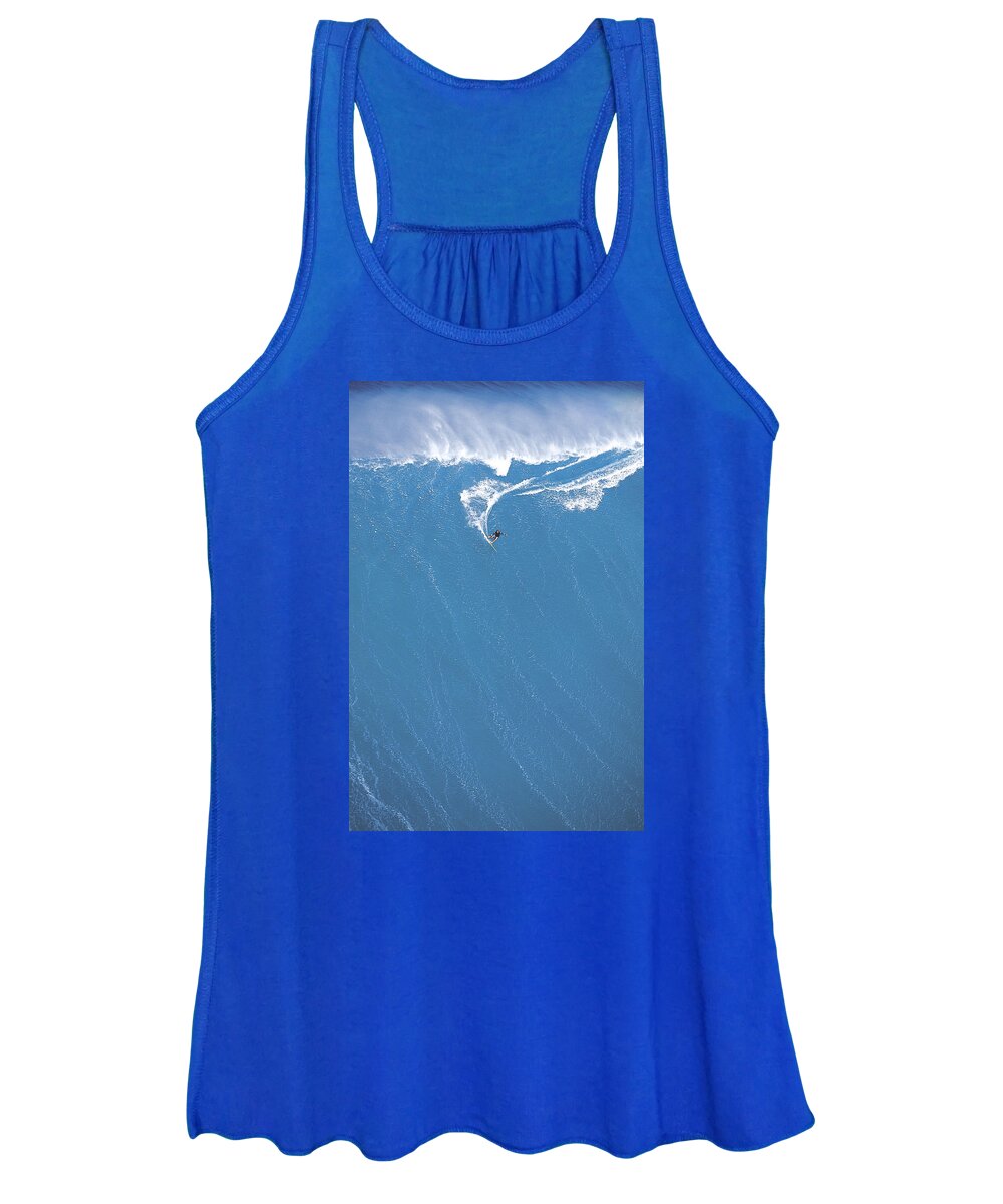 Sea Women's Tank Top featuring the photograph Power Turn by Sean Davey