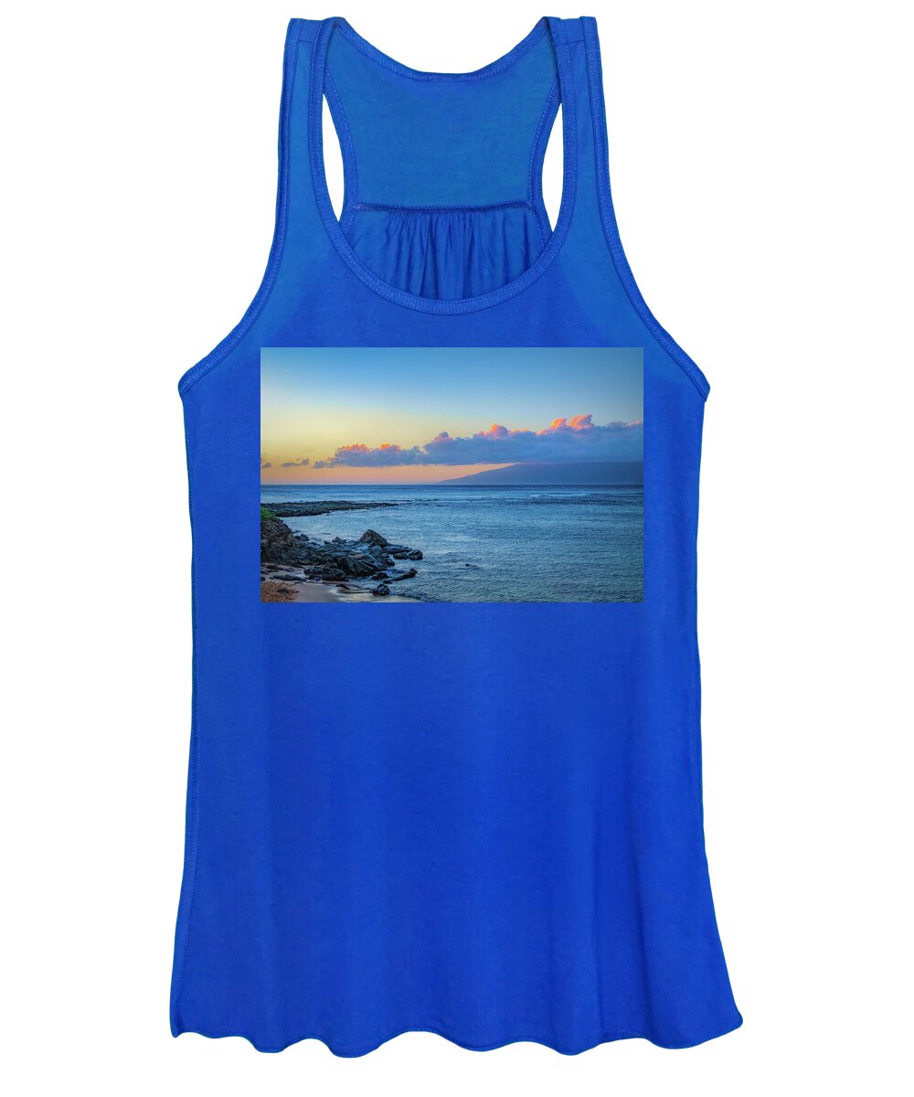 Hawaii Women's Tank Top featuring the photograph Blue Hour Time by G Lamar Yancy