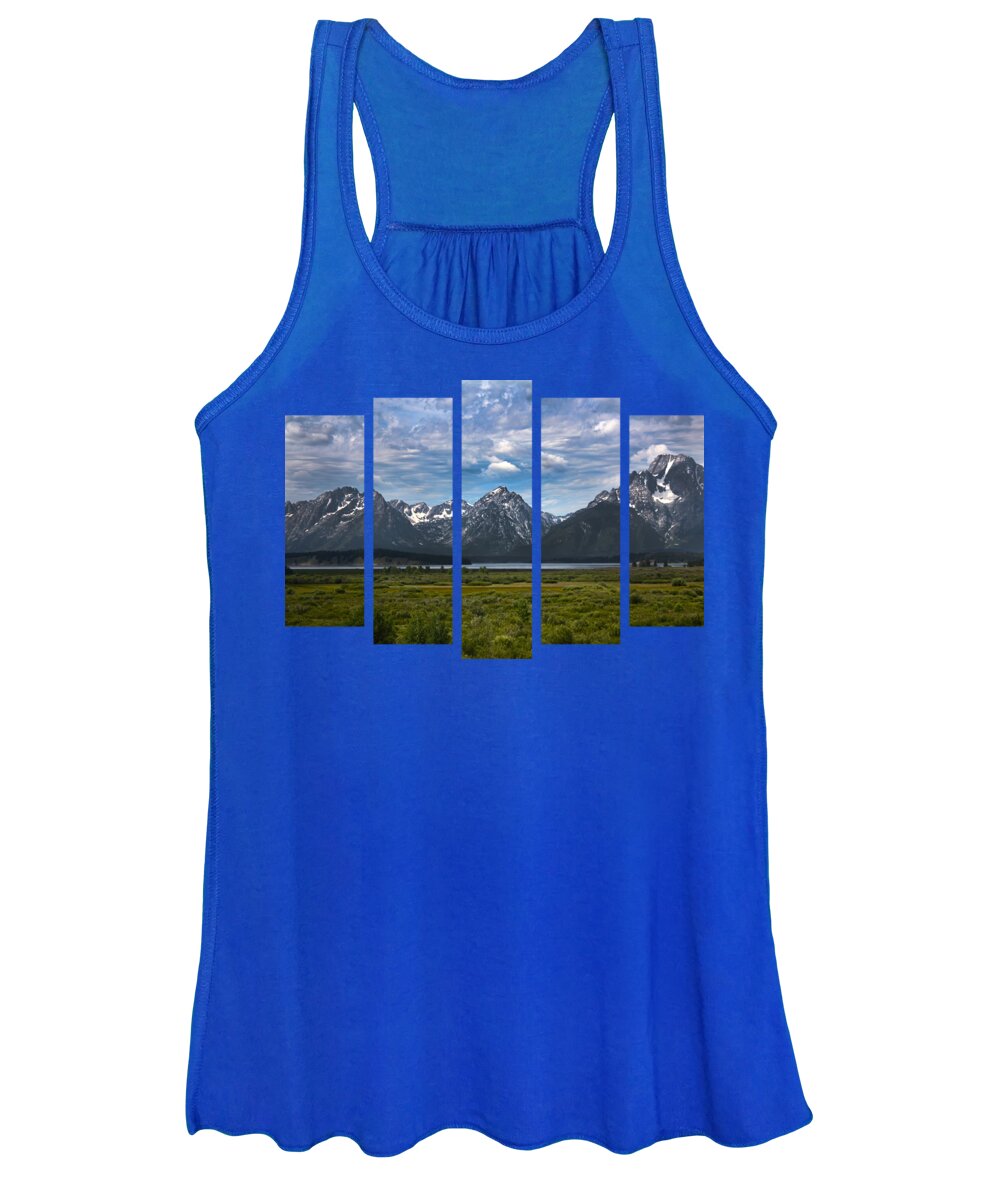 Set 8 Women's Tank Top featuring the photograph Set 8 by Shane Bechler