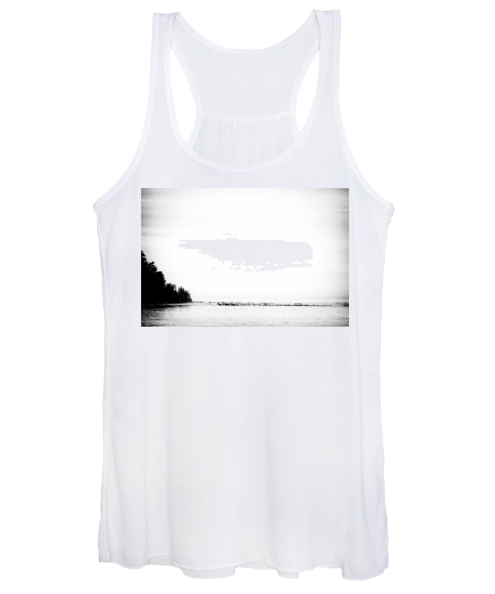 Pier Women's Tank Top featuring the photograph Long Forgotten by Jarrod Erbe