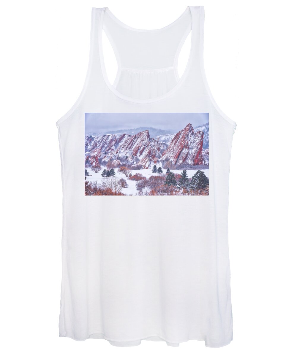 Colorado Women's Tank Top featuring the photograph Cold Day for Golf by Darren White