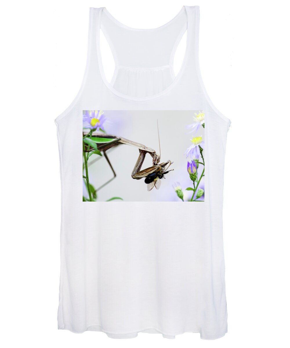 Tenodera Sinensis Women's Tank Top featuring the photograph Color Mantis by Todd Bannor