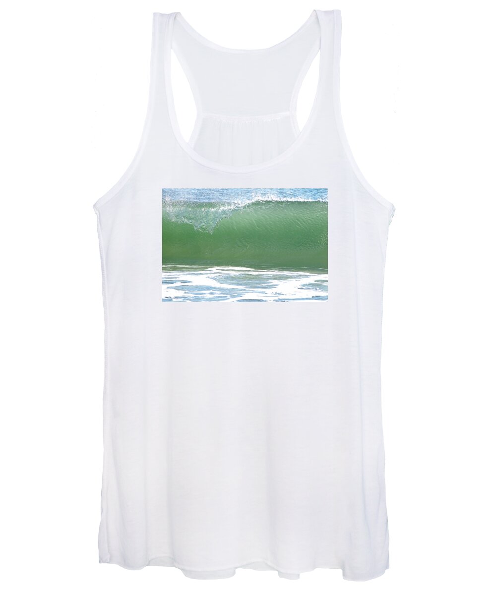 Ocean Women's Tank Top featuring the photograph Curl by Newwwman
