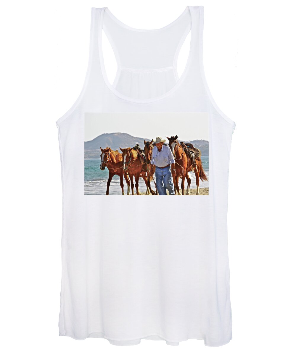 Animals Women's Tank Top featuring the photograph Hardworking Man by Diana Hatcher