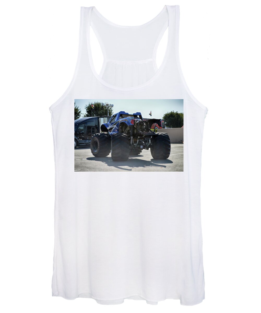Bigfoot Women's Tank Top featuring the photograph Steer Me by Bill Dutting