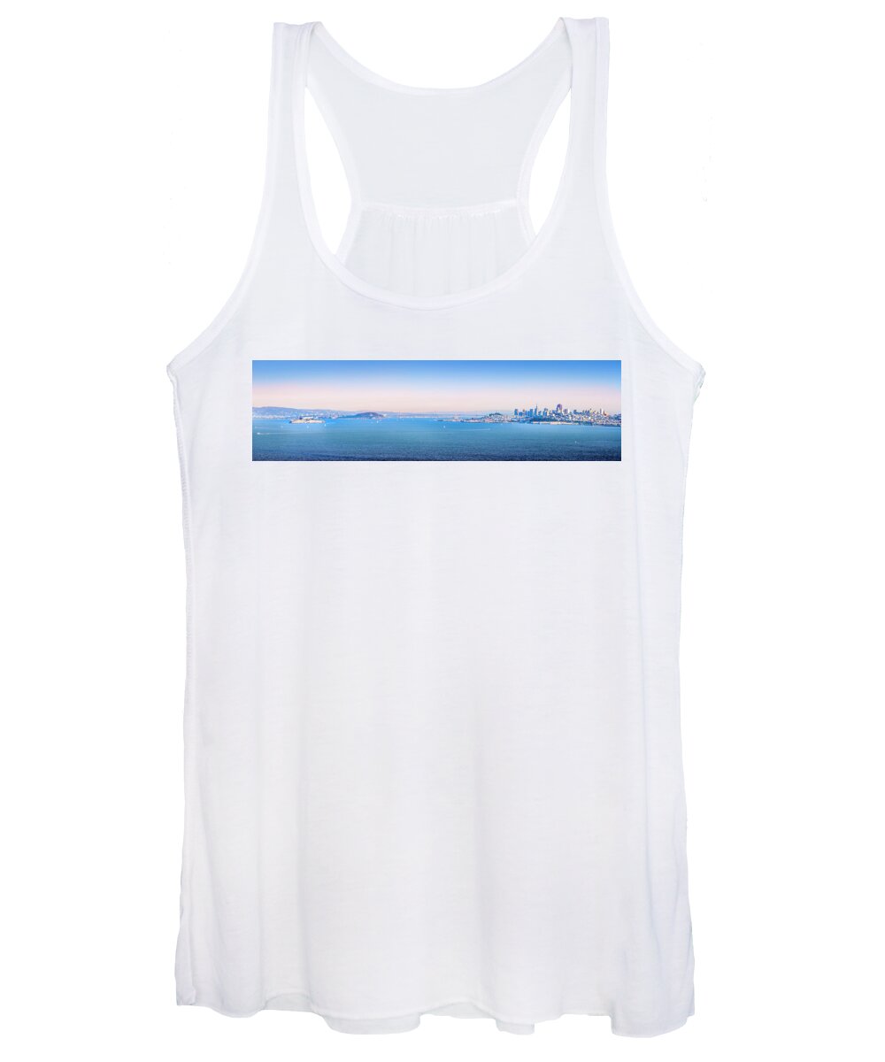 City Women's Tank Top featuring the photograph The Bay by Daniel Murphy