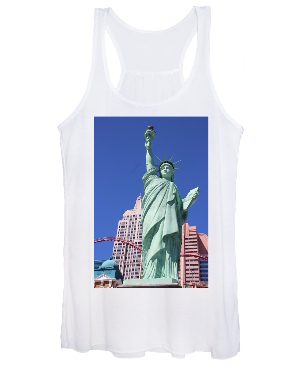 Las Vegas Women's Tank Top featuring the photograph Statue of Liberty Replica in Las Vegas by Laura Smith