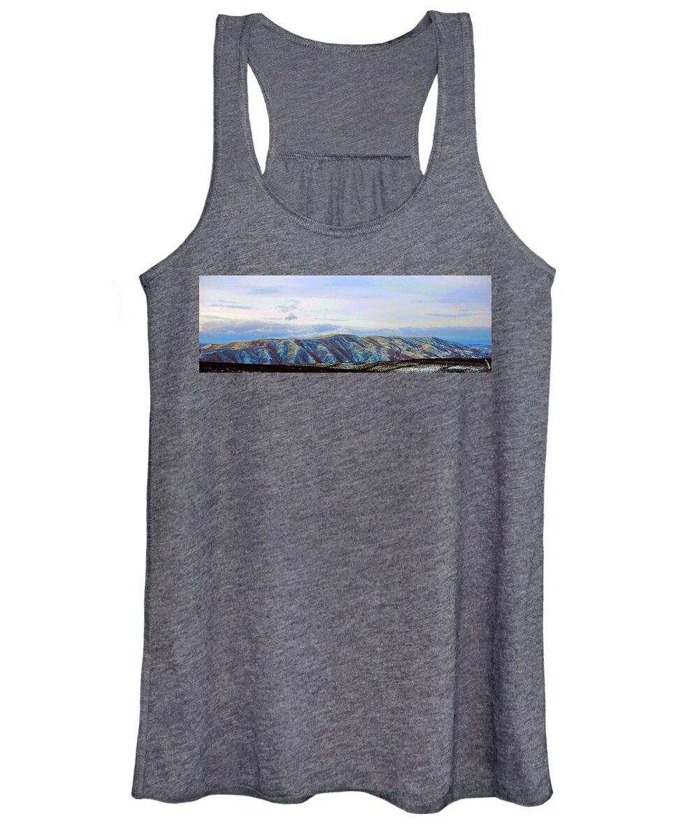 Snow Women's Tank Top featuring the photograph Manastash Morning Dusting by Brian O'Kelly