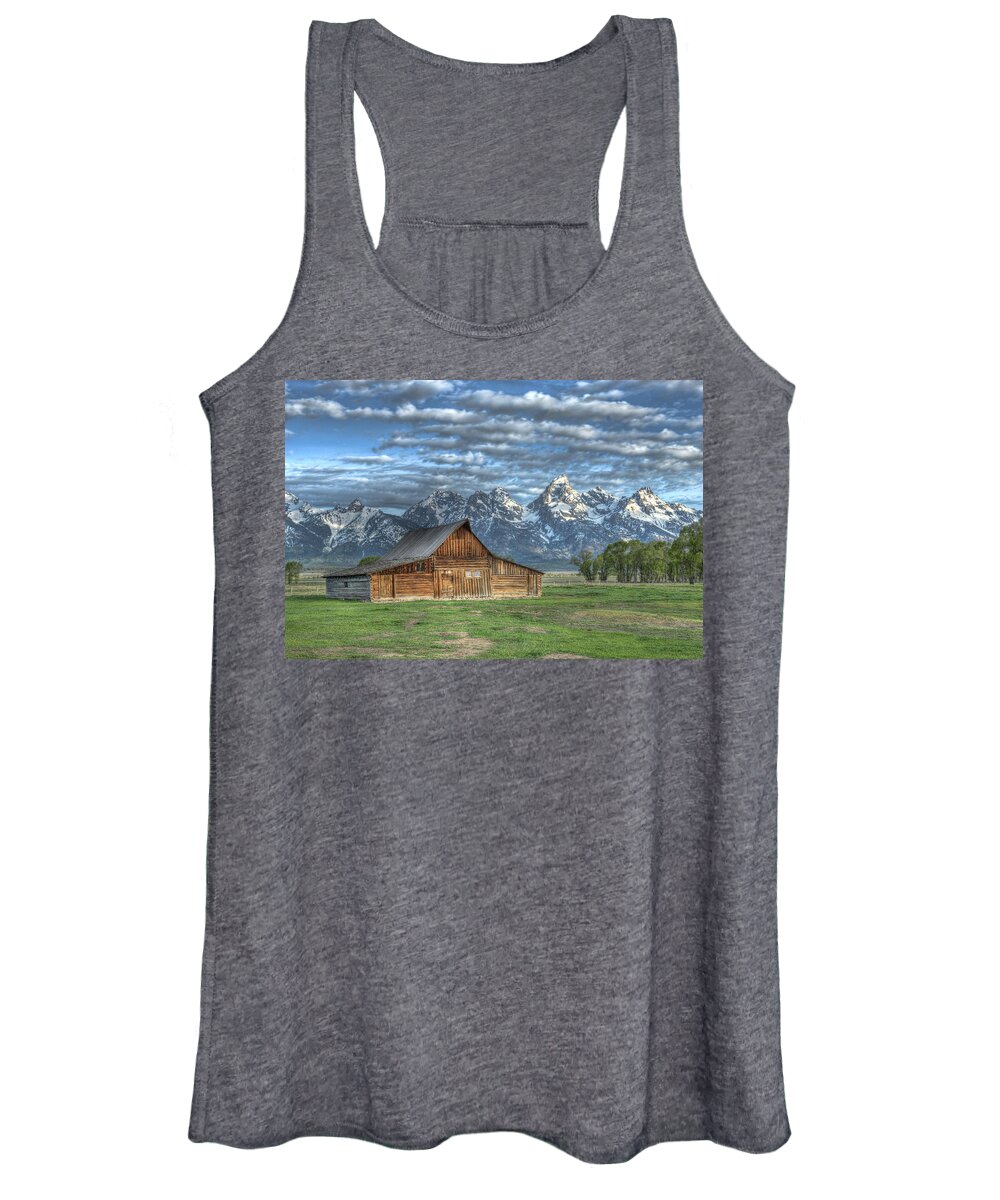 Barn Women's Tank Top featuring the photograph Moulton Morning by David Armstrong