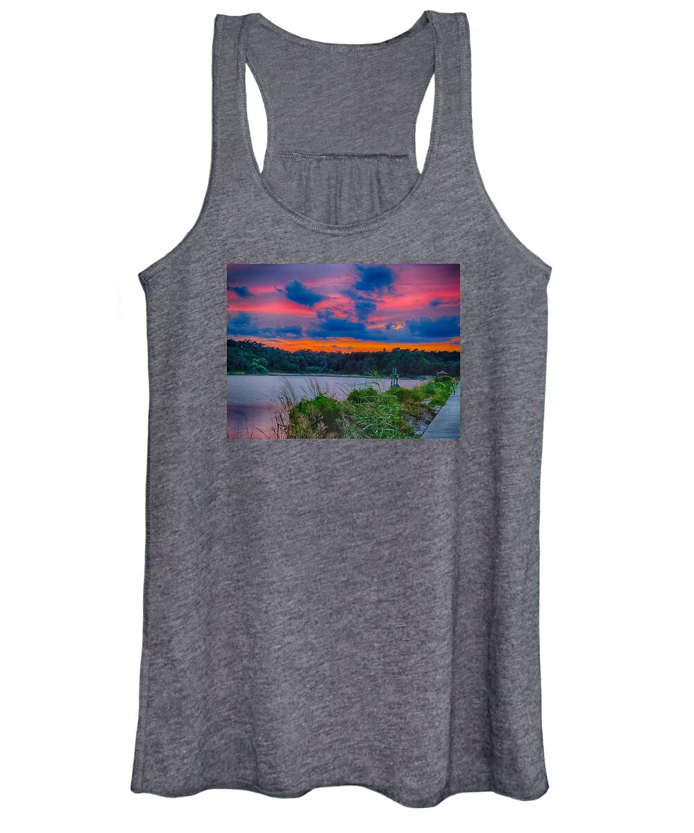 Sunset Women's Tank Top featuring the photograph Pre-Sunset at HBSP by Bill Barber