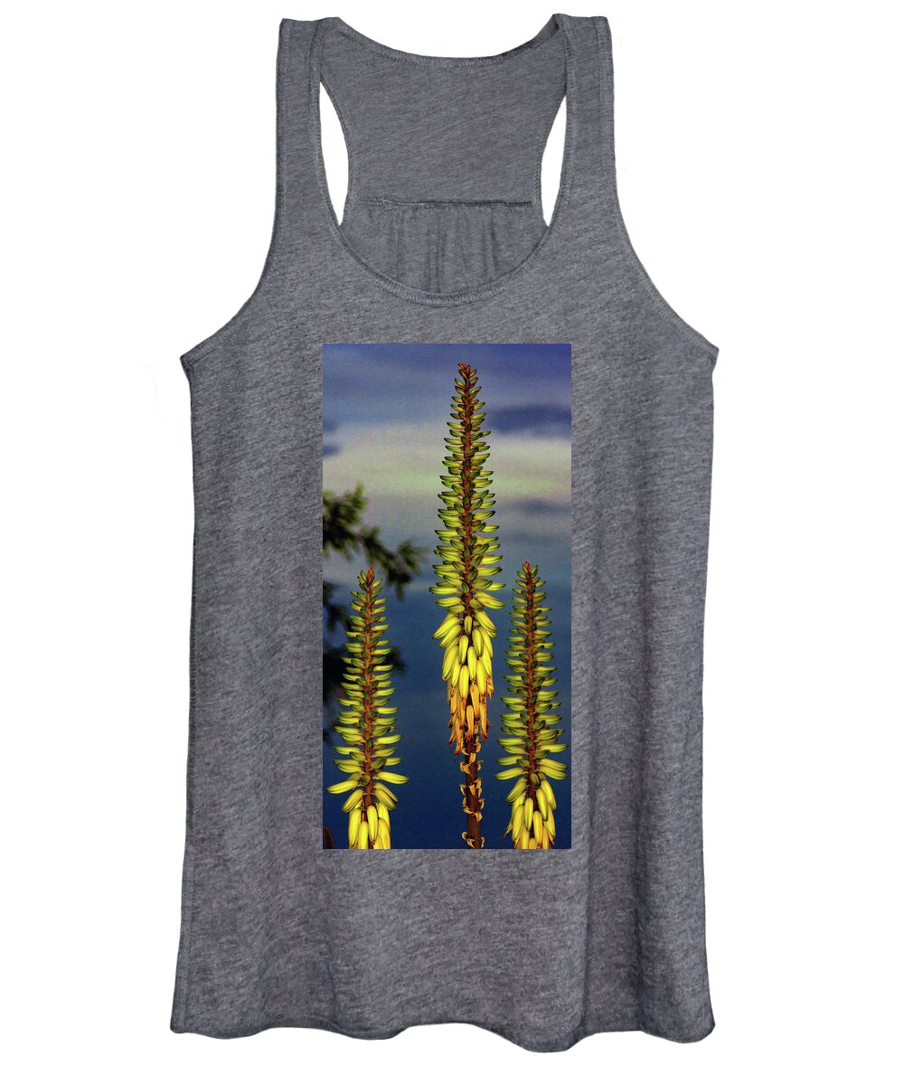 Flower Women's Tank Top featuring the photograph Trinity by Hans Brakob