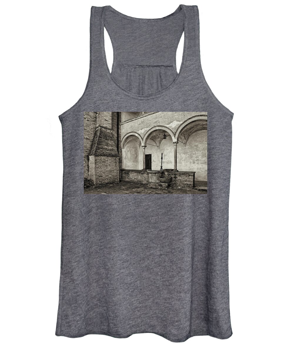 Abbey Women's Tank Top featuring the photograph Well and arcade by Roberto Pagani